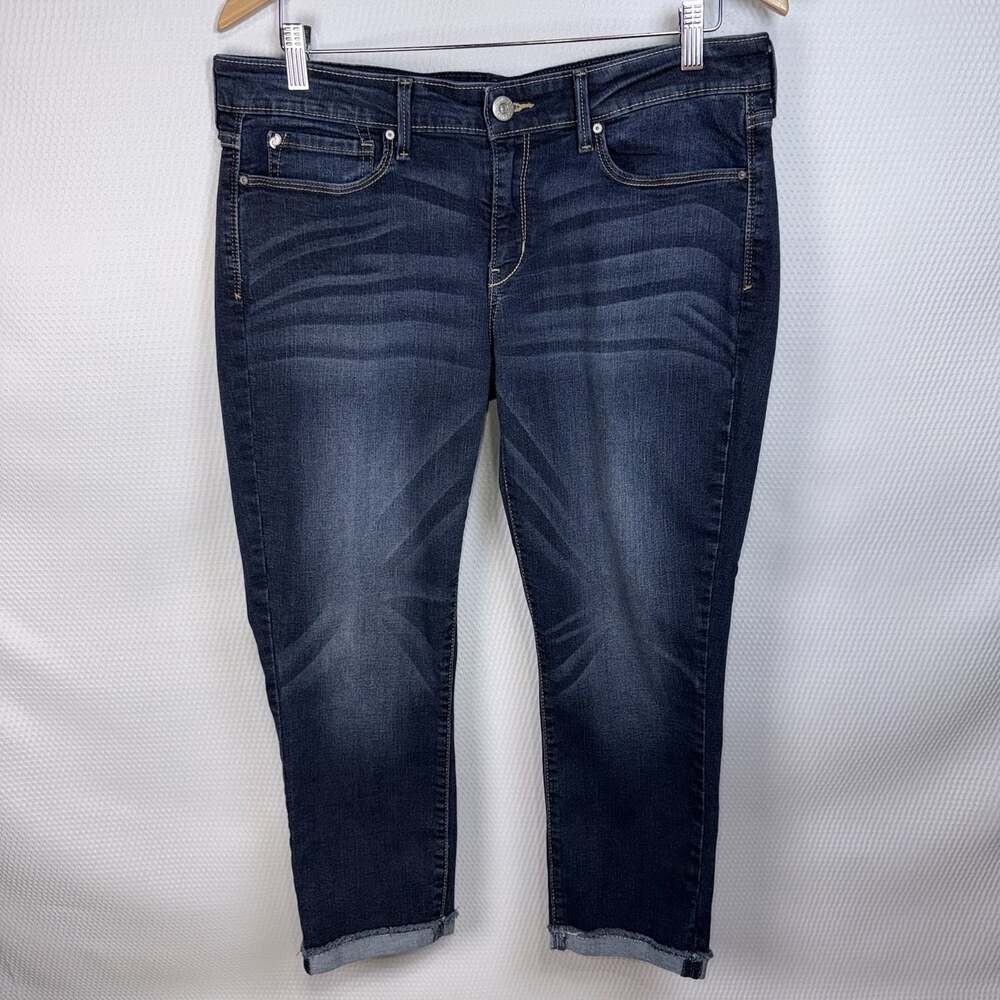 DENIZEN by Levis Low Rise Slim Crop Jeans Wmns/Jrs Size 15 W32 (Approx. Wmns 14)